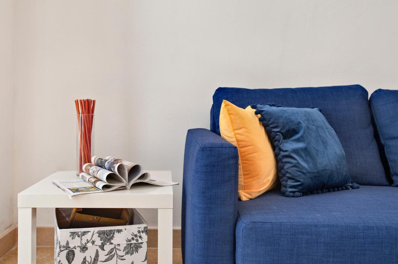Blue Loft - Old Town Apartment Sit Lecce Bagian luar foto