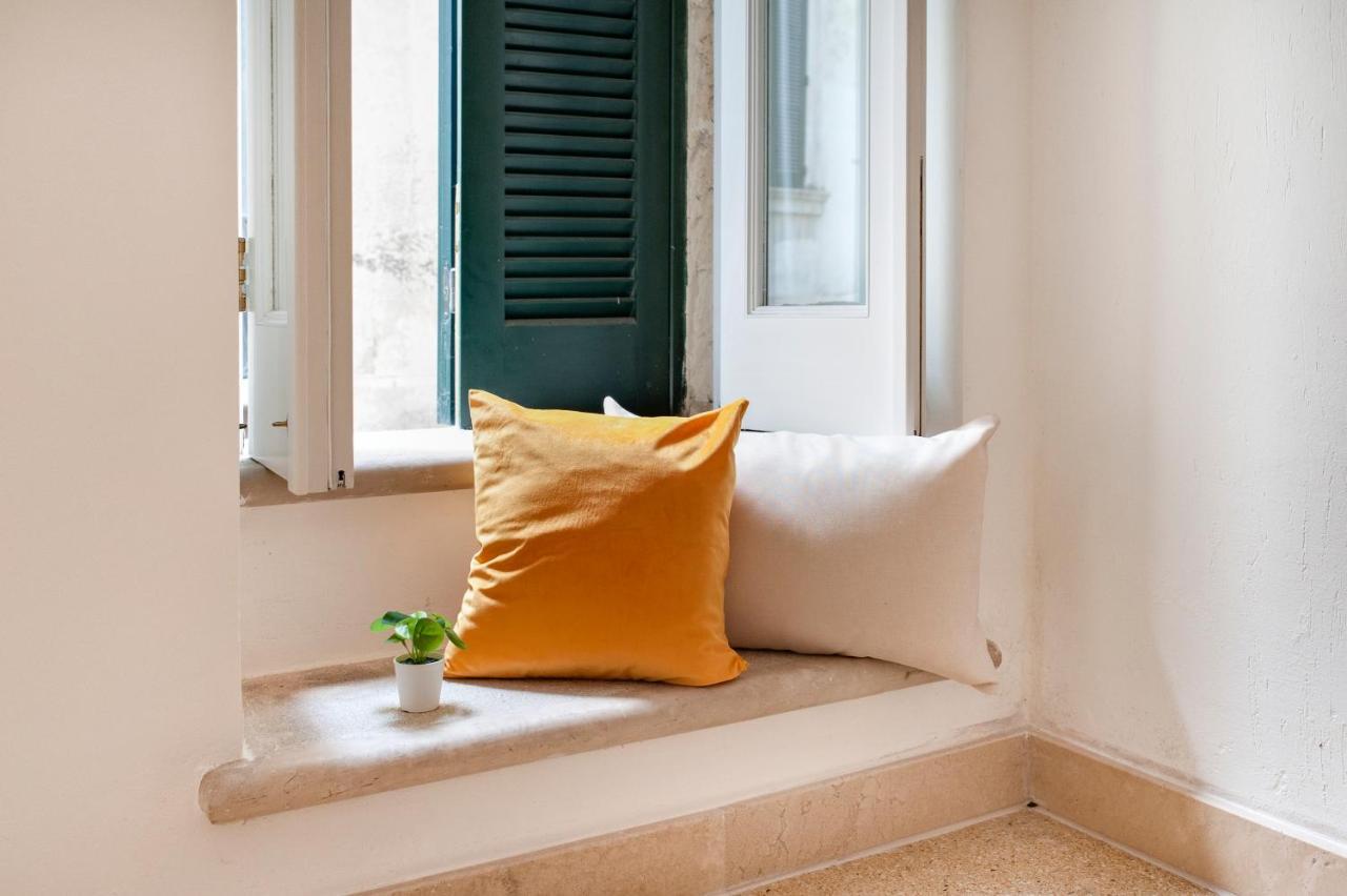 Blue Loft - Old Town Apartment Sit Lecce Bagian luar foto