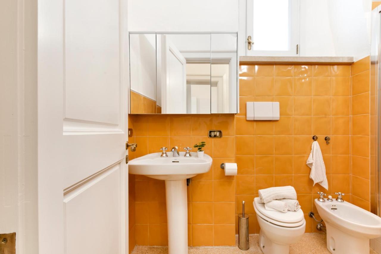 Blue Loft - Old Town Apartment Sit Lecce Bagian luar foto